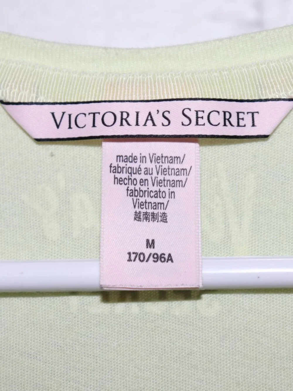 💚 Victoria’s Secret Glitter Logo Tank · Women’s Medium